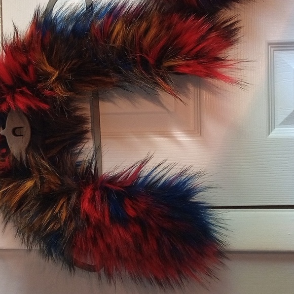 Colorful Faux Fur Collard and Sleeves Cuff Set, New - Picture 3 of 3